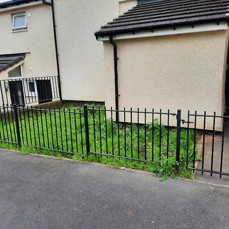 Lovely 2-Bed House In The Heart Of Woodhouse Leeds リーズ エクステリア 写真