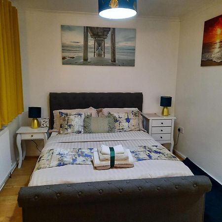 Lovely 2-Bed House In The Heart Of Woodhouse Leeds リーズ エクステリア 写真