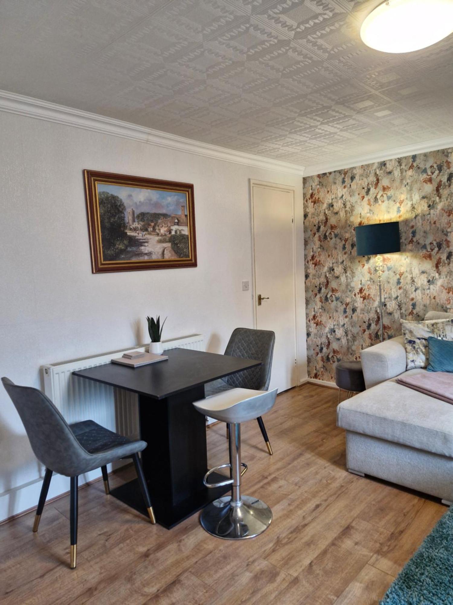 Lovely 2-Bed House In The Heart Of Woodhouse Leeds リーズ エクステリア 写真